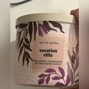 Bath & Body Works White Barn Vacation Villa 3-Wick Candle.